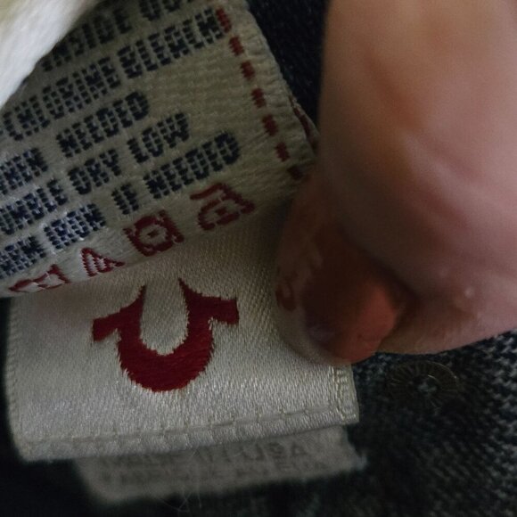 True Religion Billy Studded Rhinestone Flap Pocket Y2K Distressed Jeans Size 31 - Picture 14 of 15